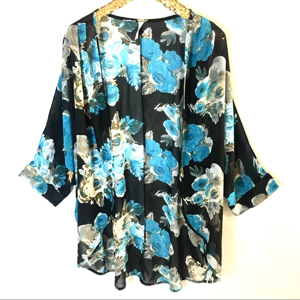 Plus Size Black Floral Kimono
